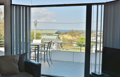 The Boat House - Accommodation ACT 1