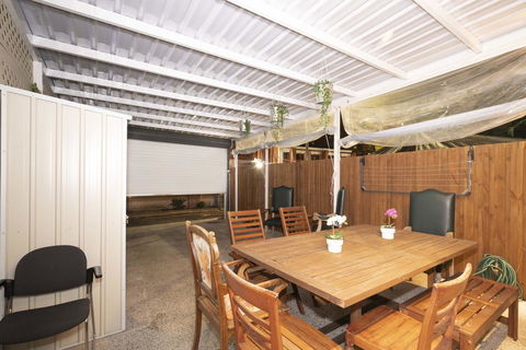 Luxury Villa Darlington - Vine - Accommodation ACT 20