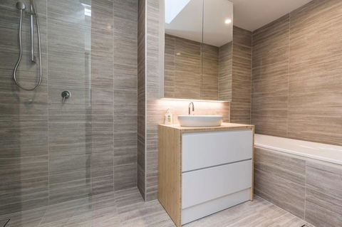 Nobbs Â· Executive 2 Storey Sydney Apartment With Pool - Accommodation ACT 10