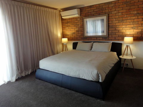 Summerhill Motor Inn - Accommodation ACT 36