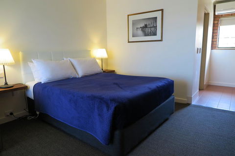 Summerhill Motor Inn - Accommodation ACT 6