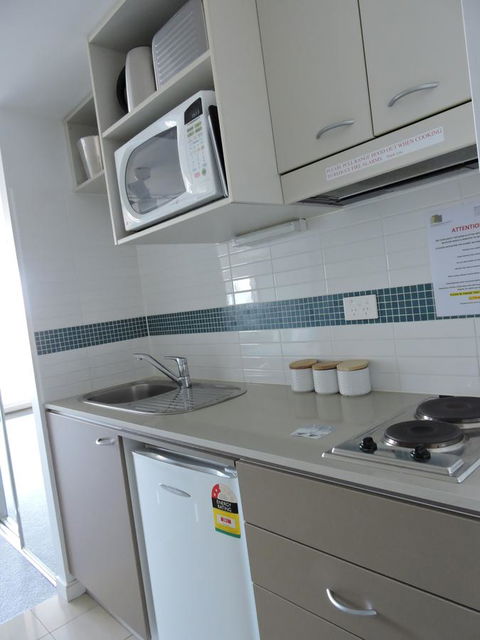BASE Holidays - Ettalong Beach Premium Apartments - Accommodation ACT 21