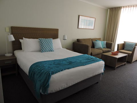 BASE Holidays - Ettalong Beach Premium Apartments - Accommodation ACT 11