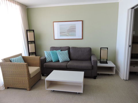 BASE Holidays - Ettalong Beach Premium Apartments - Accommodation ACT 17