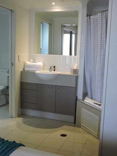 BASE Holidays - Ettalong Beach Premium Apartments - Accommodation ACT 8