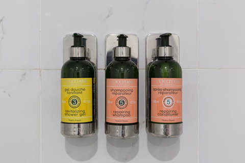 The Lucky Hotel - Accommodation ACT 7