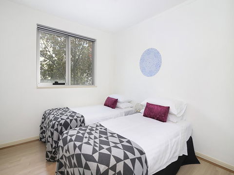 Lower Bridge And Sails - Executive 2BR Darlinghurst Apartment With Balcony And Rooftop Views - Accommodation ACT 8