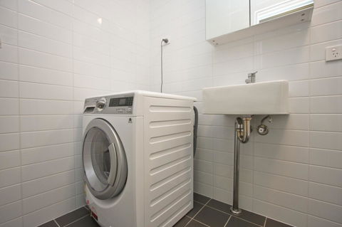 The Star Apartments - Accommodation ACT 30