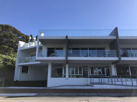 Belle Vue- Penthouse At Black Beach - Accommodation ACT 16