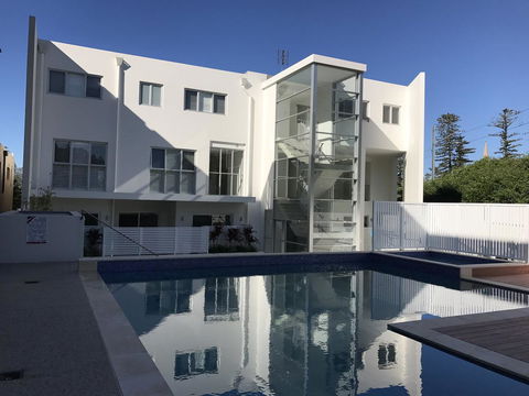 Belle Vue- Penthouse At Black Beach - Accommodation ACT 19
