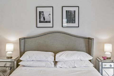 Summery, Spacious 4 Bed Home In Kurraba Point - Accommodation ACT 4