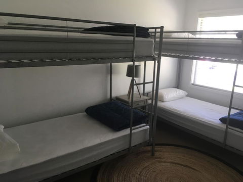 Tomaree Lodge - Accommodation ACT 4