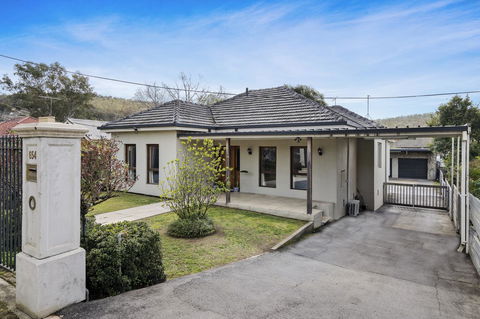 The Spa Cottage With HotTub, Netflix & Stan - Accommodation ACT 20