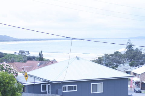 Clareview, 8 Korogora Street - Accommodation ACT 8
