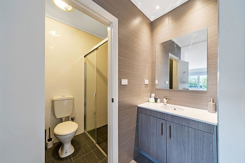 Carlton Suites - Accommodation ACT 3