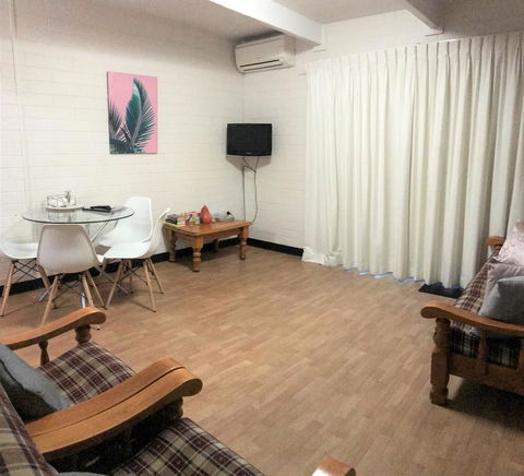 Kon Tiki Apartments - Accommodation ACT 20