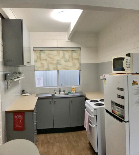 Kon Tiki Apartments - Accommodation ACT 12