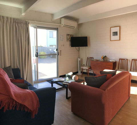 Kon Tiki Apartments - Accommodation ACT 16