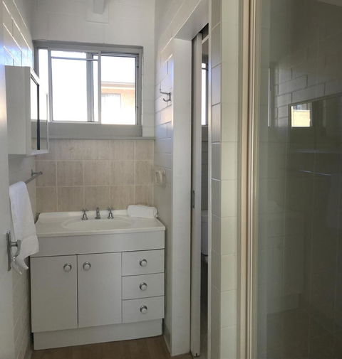 Kon Tiki Apartments - Accommodation ACT 8