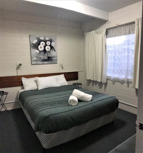 Kon Tiki Apartments - Accommodation ACT 9