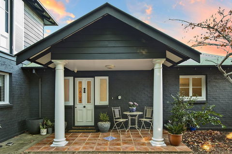 Mountainside B & B - Accommodation ACT 20