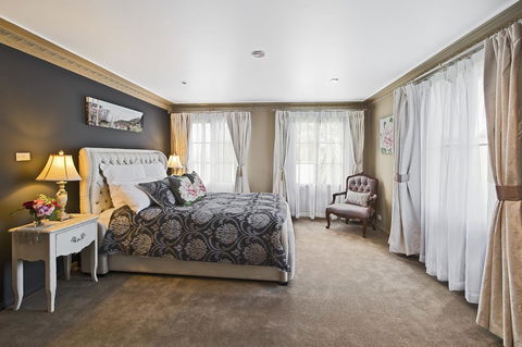 Mountainside B & B - Accommodation ACT 21