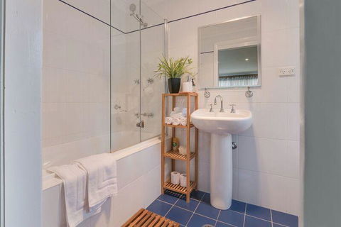 Mountainside B & B - Accommodation ACT 5