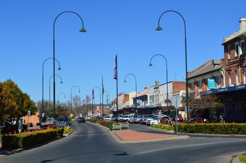 The Old Saddlery - Accommodation ACT 12