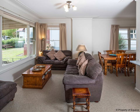 Villa Blue - Accommodation ACT 13