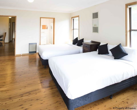 Villa Blue - Accommodation ACT 9