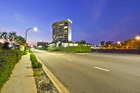 Nomikis\'On The Avenue - Accommodation ACT 10