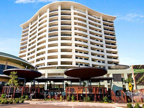 Nomikis\'On The Avenue - Accommodation ACT 16