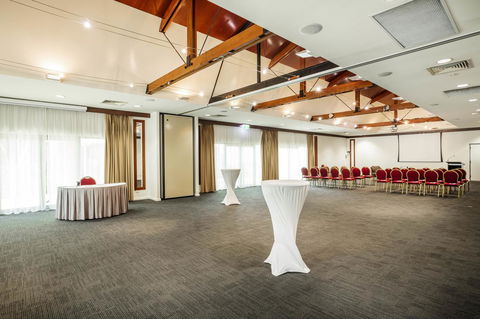 Mercure Darwin Airport Resort - Accommodation ACT 37