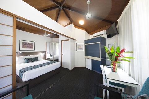 Palms City Resort - Accommodation ACT 40