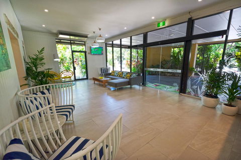 Palms City Resort - Accommodation ACT 21