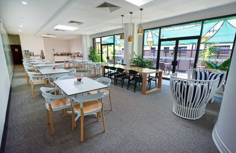 Palms City Resort - Accommodation ACT 24