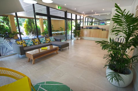 Palms City Resort - Accommodation ACT 22