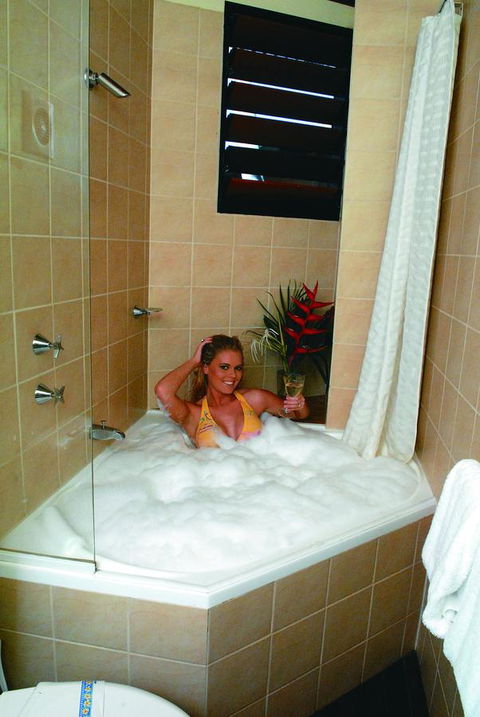 Palms City Resort - Accommodation ACT 19