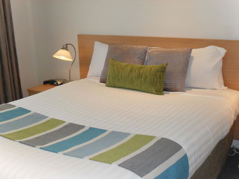 Beaches Serviced Apartments - Accommodation ACT 8