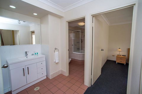 Beaches Serviced Apartments - Accommodation ACT 18