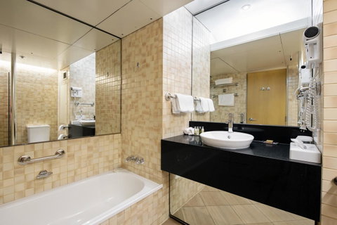 DoubleTree By Hilton Esplanade Darwin - Accommodation ACT 11
