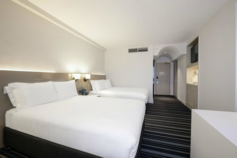 DoubleTree By Hilton Esplanade Darwin - Accommodation ACT 17