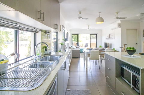 ZEN QUEST - The NOMADS PAD Near Nightcliff Markets & Sunset Foreshore - Accommodation ACT 25