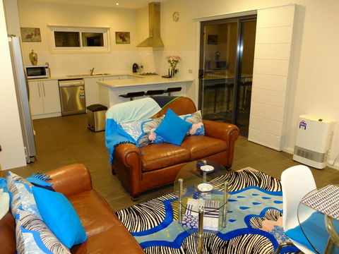 Rock Wallaby - Accommodation ACT 3