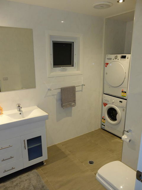 Rock Wallaby - Accommodation ACT 10