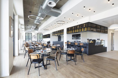 Mantra MacArthur Hotel - Accommodation ACT 38