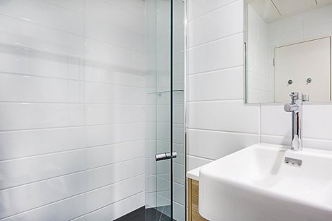 Mantra MacArthur Hotel - Accommodation ACT 24