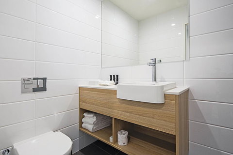 Mantra MacArthur Hotel - Accommodation ACT 23