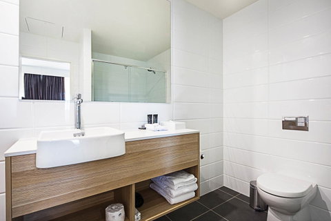 Mantra MacArthur Hotel - Accommodation ACT 21