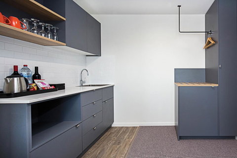 Mantra MacArthur Hotel - Accommodation ACT 20